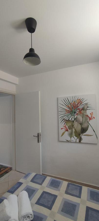 Theros Apartments มิรินา ภายนอก รูปภาพ